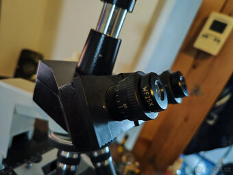 OMAX 40X-2500X laboratorní digitální trinokulární mikroskop - 3