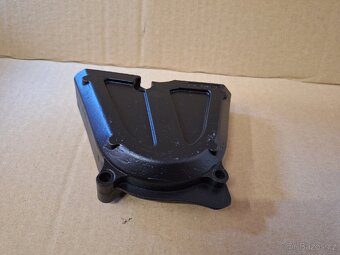 Ochranný kryt řetězového kola Kawasaki KMX 125 - 3