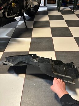 Suzuki gsxr 600 podsedlový plast - 3