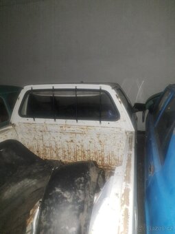 Prodám na Škoda Favorit pick up na náhradní díly - 3
