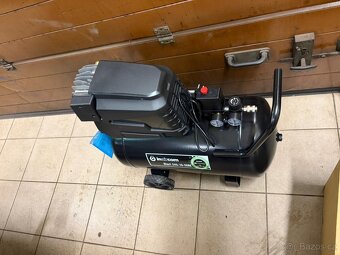 Pojízdný pístový kompresor - 3