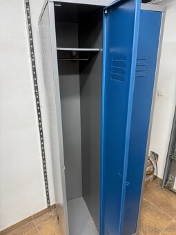 Kovová skříň - 3