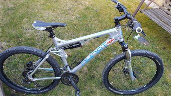 celoodpružené Ghost ASX - 3