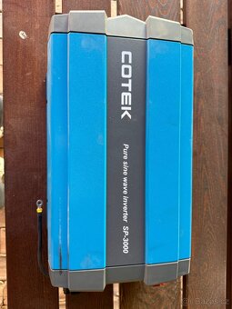 Profi Invertor / měnič napětí cotek SP 3000 - 3