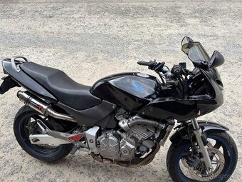 HONDA - HORNET 600 F - 3