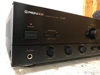 Pioneer A-445 Top stav - 3