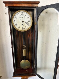Hodiny biedermeier. - 3