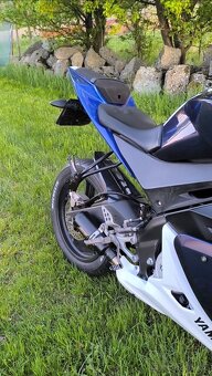 Yamaha YZF R125 - 3