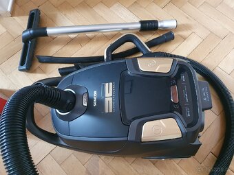 Vysavač SENCOR EcoPower SVC 9300BK Superiorsilence - 3