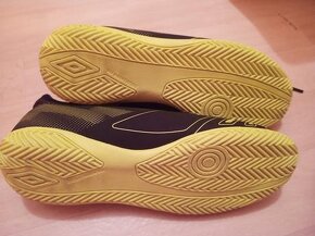Sálovky UMBRO - velikost 36 - 3