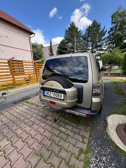 Mitsubishi Pajero V80 - 3
