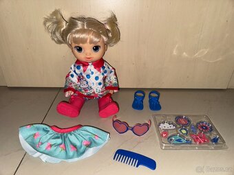 Převlékací panenka Baby Alive - 3