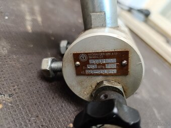 Hydraulická pumpa ruční - 3