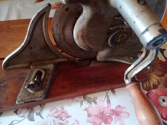 Kráječ na chleba retro 1000kč - 3