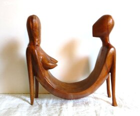 Dřevěná soška MILENCI - 3