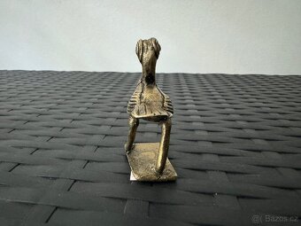 Originální kovová soška 2 - 3