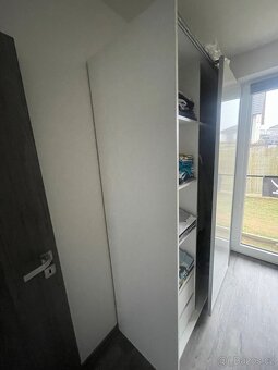 Šatní skříň 154x210x60 bílá dřeotříska - 3