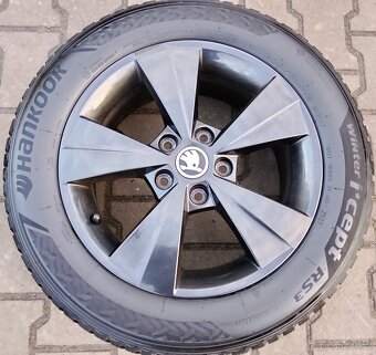 Zimní alu disky originální Škoda Octavia IV 5x112 R16 - 3