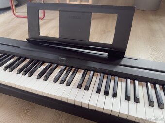 Piáno YAMAHA P-45 - 3