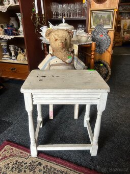 Dřevěný stoleček + dřevěná židlička - 3