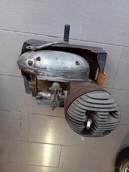 Jawa 250 panelka motor - 3