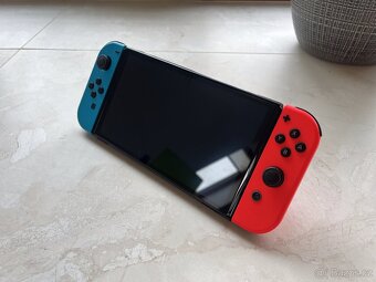 Nintendo Switch OLED – Neon Blue / Neon Red - 3