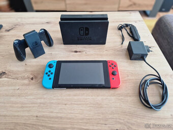 Nintendo Switch V2 - TOP stav - 3