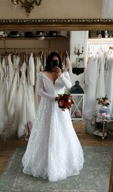 Bílé svatební šaty - 3
