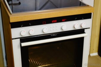 Siemens bílý sporák HE 764260, vyjížděcí dveře - 3