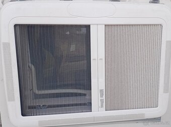 Střešní okno Dometic Midi Heki FL 70x50 - 3