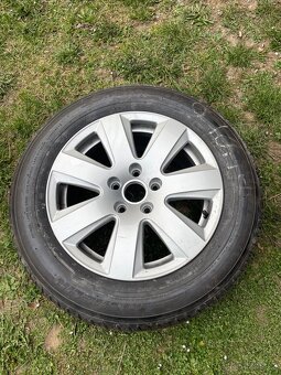 Nokian 225/55 16zimní+ litá kola audi - 3