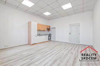 Pronájem zrekonstruovaného bytu 3+kk s pracovnou, 82 m2, ul. - 3