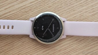 Chytré hodinky Garmin Vívoactive 4s - 3