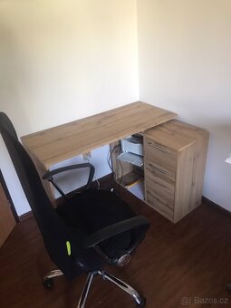 Za odvoz daruji stůl s židlí - 3