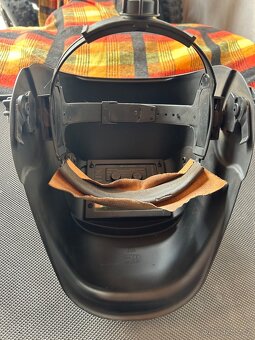 Svářecí kukla PROTECO P600e Carbon - 3