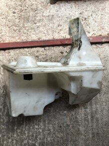 Vw T5 2.5 TDi volnoběžka klima,nádrž ostřikovač,starter - 3