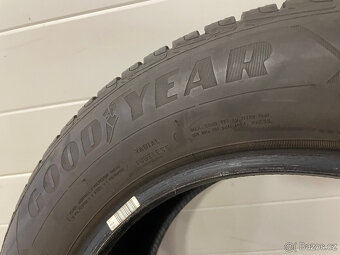 Goodyear Ultragrip Performence 215/65 R17 99V 4Ks zimní - 3