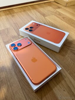 Apple iPhone 17 Pro Max 256GB oranžový - 3