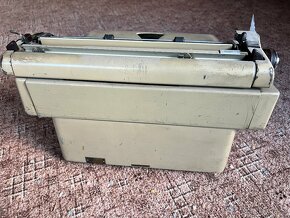 Psací stroj Consul - 3