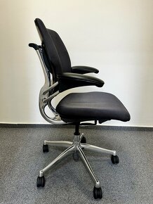 kancelářská židle Humanscale Freedom bez podhlavníku - 3