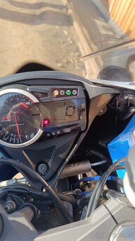 Suzuki 1000 GSXR - 3