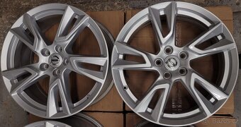 VOLVO V70,XC70,V40,alu 18', originální alu disky - 3