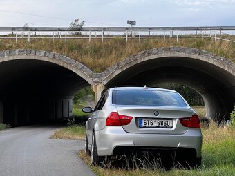 BMW E90 330xi M-Paket-190kW-N52-Logic7-ACC-TV-BT-CCC - 3