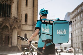 Kurýr Wolt - Praha - 3