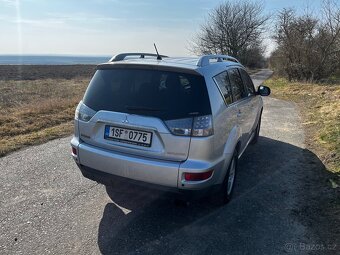 Mitsubishi outlander 2.0 Di-D 4WD - 3