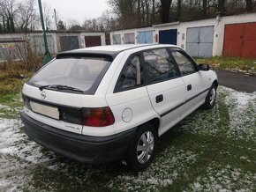 Opel Astra f 1.6i hezký youngtimer - 3