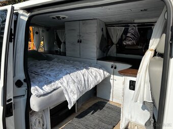 VW T5 long s vestavbou - 3