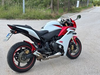 Honda CBR 600F 2011 - 3