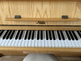 Prodám piano Rösler se stoličkou - 3