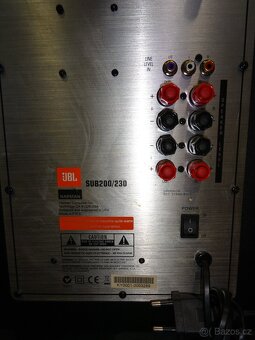 aktivní subwoofer JBL SUB200/230 - 3